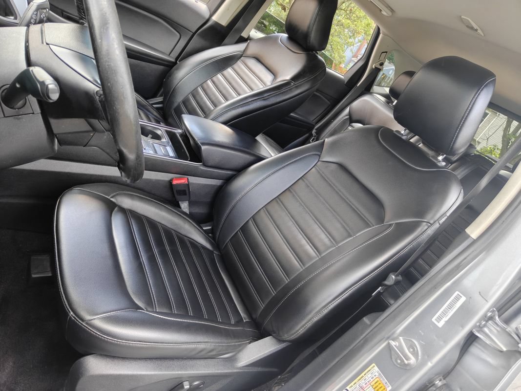 Used 2020 Ford Edge SEL FWD image 12