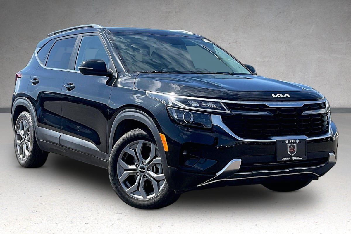 Used 2024 Kia Seltos S FWD image 2