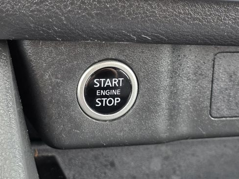 Used 2023 Nissan Rogue SV AWD/4WD image 30