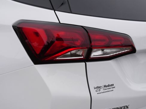 Used 2023 Chevrolet Equinox LS w/ LS Convenience Package image 17