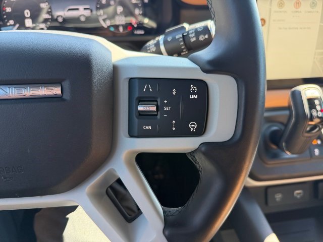 Used 2024 Land Rover Defender 130 X-Dynamic SE AWD/4WD image 24