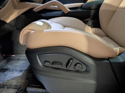 New 2026 Porsche Cayenne S image 19