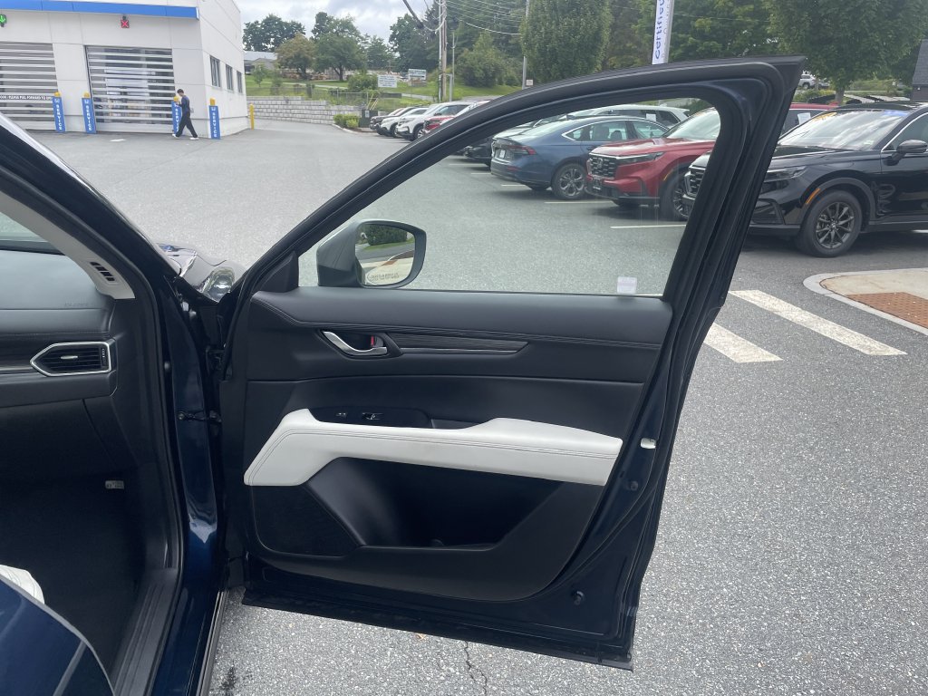 Used 2023 MAZDA CX-5 AWD 2.5 S w/ Premium Package image 19