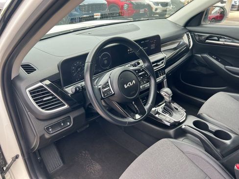 Certified 2024 Kia Seltos S FWD image 6
