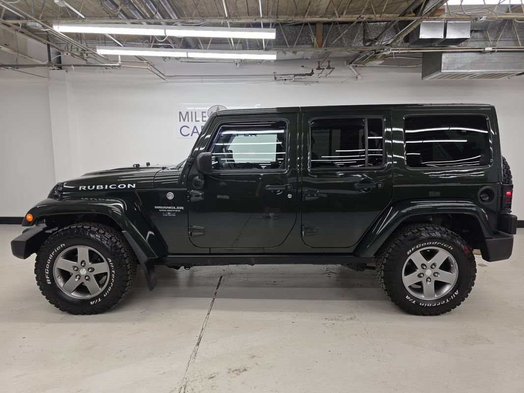 Used 2010 Jeep Wrangler Unlimited Rubicon w/ Dual Top Group AWD/4WD image 15
