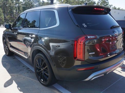 Used 2020 Kia Telluride SX w/ SX Prestige Package image 2