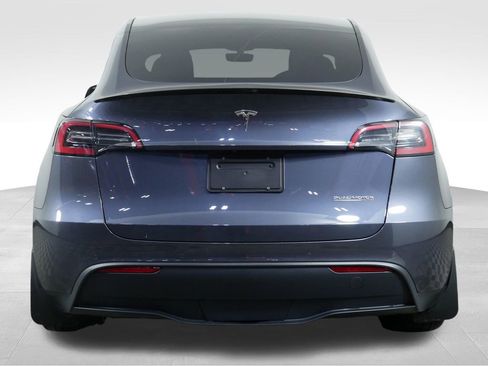 Used 2022 Tesla Model Y Performance image 9