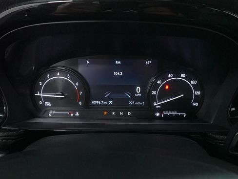 Used 2022 Lincoln Corsair AWD w/ Premium Package image 17