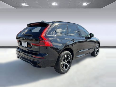New 2026 Volvo XC60 B5 Core image 9