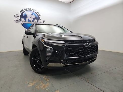 Used 2026 Chevrolet Trax ACTIV w/ Sunroof Package image 3