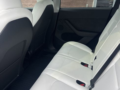Used 2024 Tesla Model Y Long Range image 10