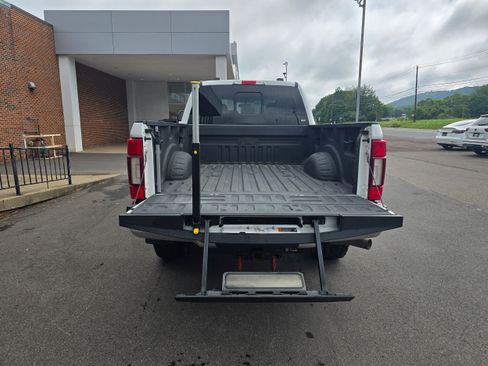 Used 2020 Ford F250 Lariat w/ Lariat Ultimate Package AWD/4WD image 6