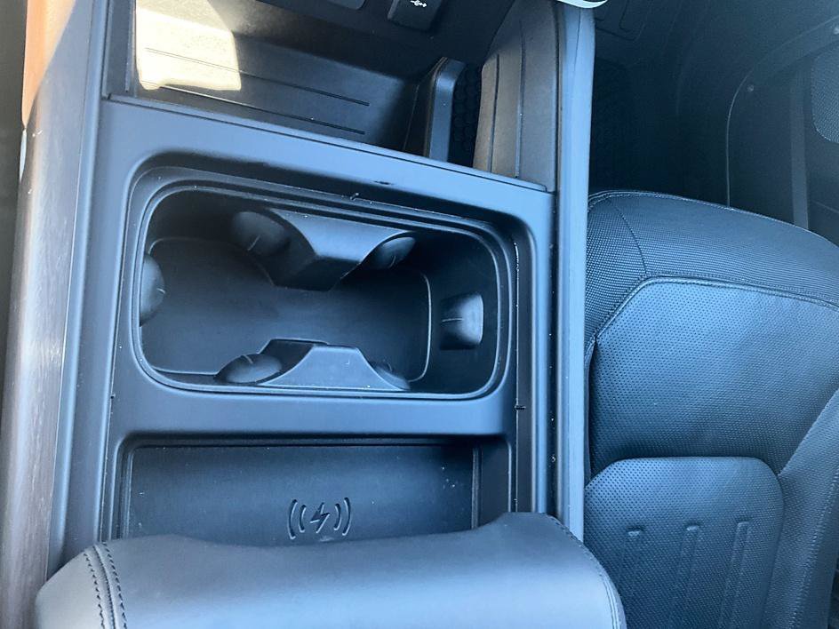 Used 2022 Land Rover Defender 110 X-Dynamic HSE AWD/4WD image 28