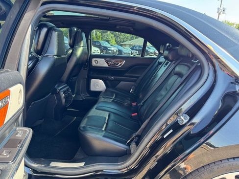 Used 2017 Lincoln Continental Reserve w/ Luxury Package AWD/4WD image 20