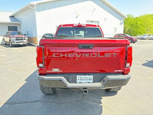 Used 2023 Chevrolet Colorado ZR2 AWD/4WD image 8
