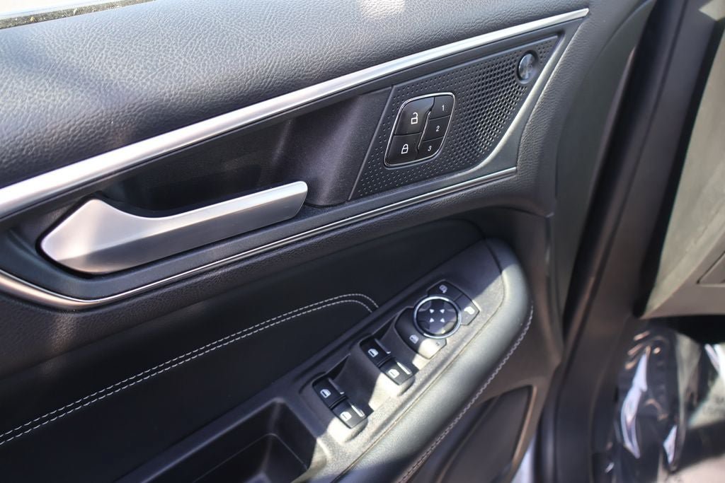 Used 2024 Ford Edge Titanium AWD/4WD image 10