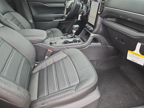 New 2025 Ford Ranger XLT w/ Equipment Group 301A High image 34