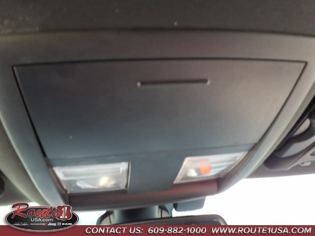 Used 2018 Dodge Challenger R/T RWD image 30