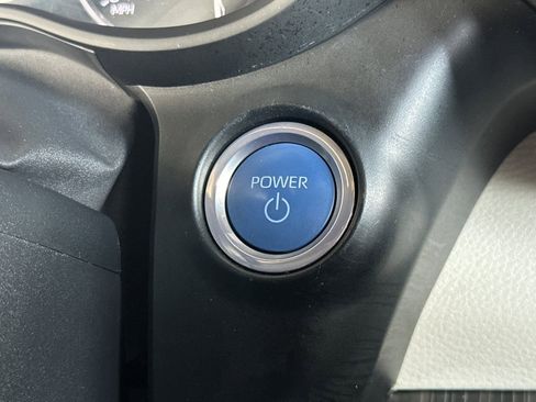 Certified 2024 Toyota Sienna Platinum image 27