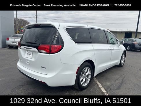 Used 2019 Chrysler Pacifica Touring Plus w/ Tire & Wheel Group image 8
