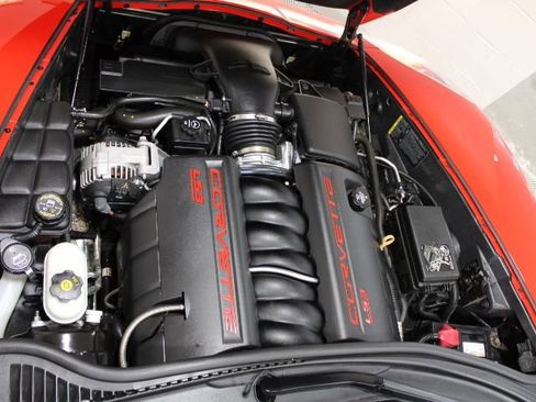 Used 2011 Chevrolet Corvette Coupe w/ 1LT RWD image 30