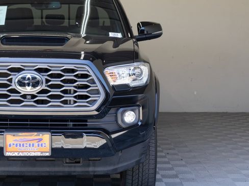 Used 2023 Toyota Tacoma TRD Sport image 5