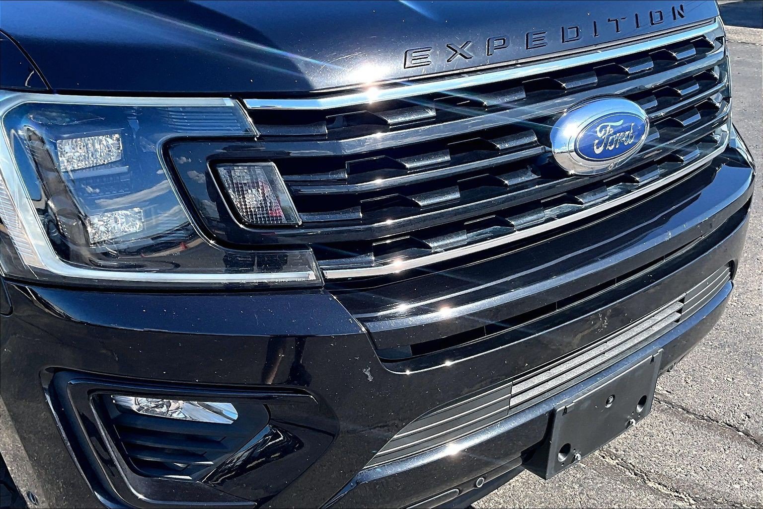 Used 2020 Ford Expedition Limited w/ Equipment Group 303A RWD image 31