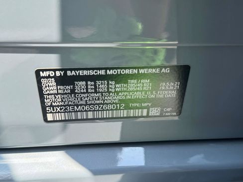 Used 2025 BMW X7 xDrive40i w/ M Sport Package AWD/4WD image 32