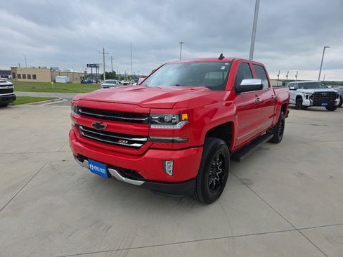 Used 2018 Chevrolet Silverado 1500 LTZ Z71 w/ LTZ Plus Package AWD/4WD image 3