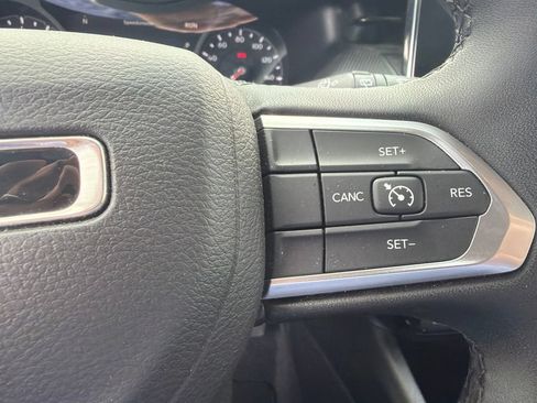 Used 2025 Jeep Compass Latitude w/ Altitude Special Edition AWD/4WD image 15