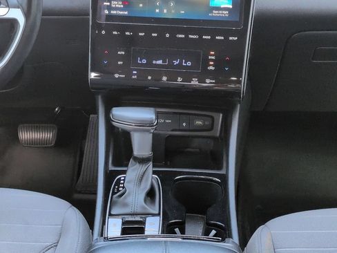 Used 2023 Hyundai Santa Cruz SEL Premium w/ Cargo Package AWD/4WD image 19
