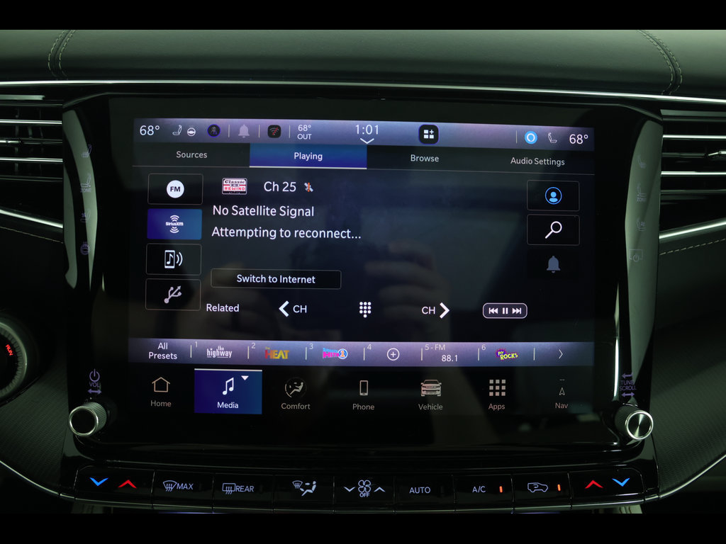 Used 2026 Jeep Grand Wagoneer Summit AWD/4WD image 24