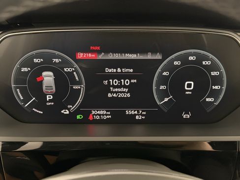 Used 2024 Audi Q8 e-tron Premium AWD/4WD image 22