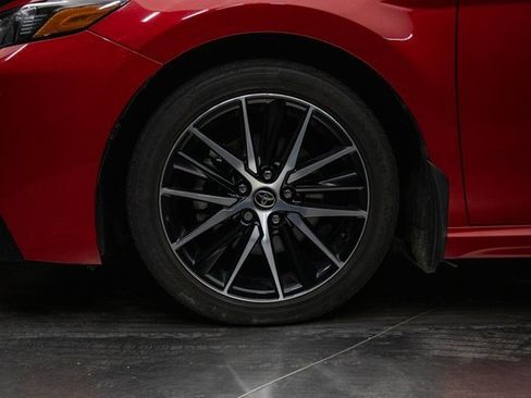 Used 2022 Toyota Camry SE image 8