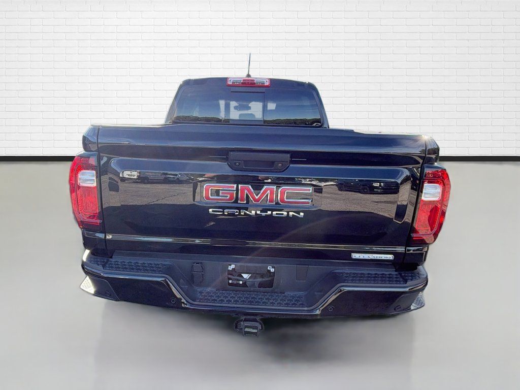 Used 2023 GMC Canyon Elevation w/ Elevation Premium Package AWD/4WD image 7