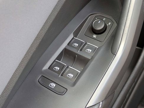 New 2026 Volkswagen Jetta SE FWD image 21
