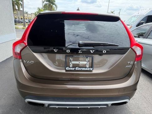 Used 2018 Volvo V60 T5 Cross Country AWD/4WD image 4