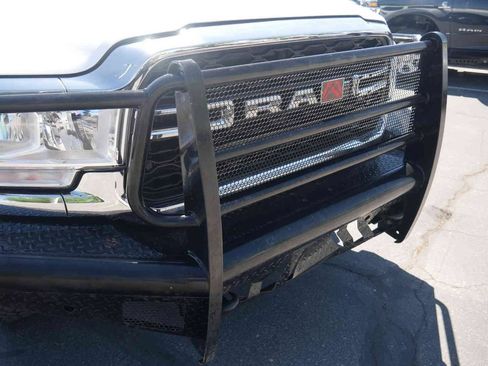 Used 2023 RAM 3500 Tradesman w/ Chrome Appearance Group AWD/4WD image 15
