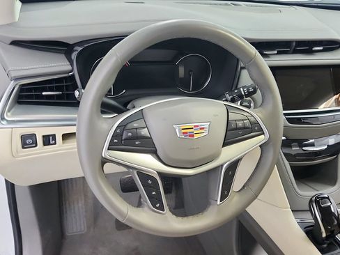 Certified 2024 Cadillac XT5 Premium Luxury w/ LPO, Floor Liner Package AWD/4WD image 18
