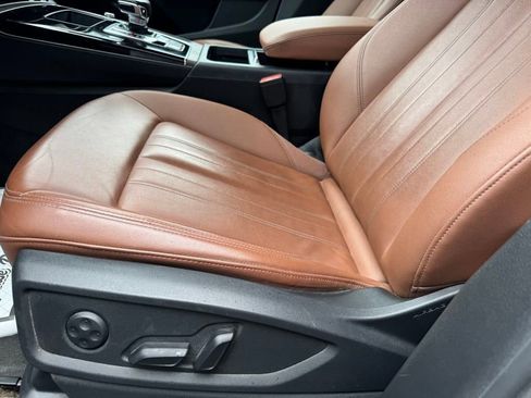 Used 2021 Audi Q5 2.0T Premium w/ Convenience Package image 12