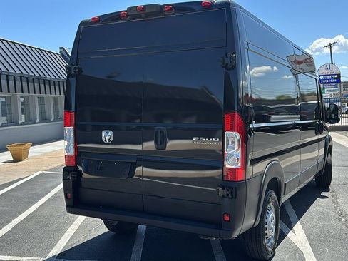 Used 2025 RAM ProMaster 2500 FWD image 4
