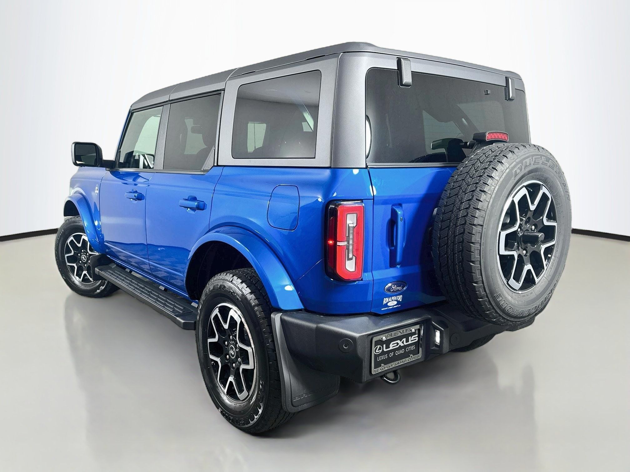 Used 2024 Ford Bronco Outer Banks AWD/4WD image 5