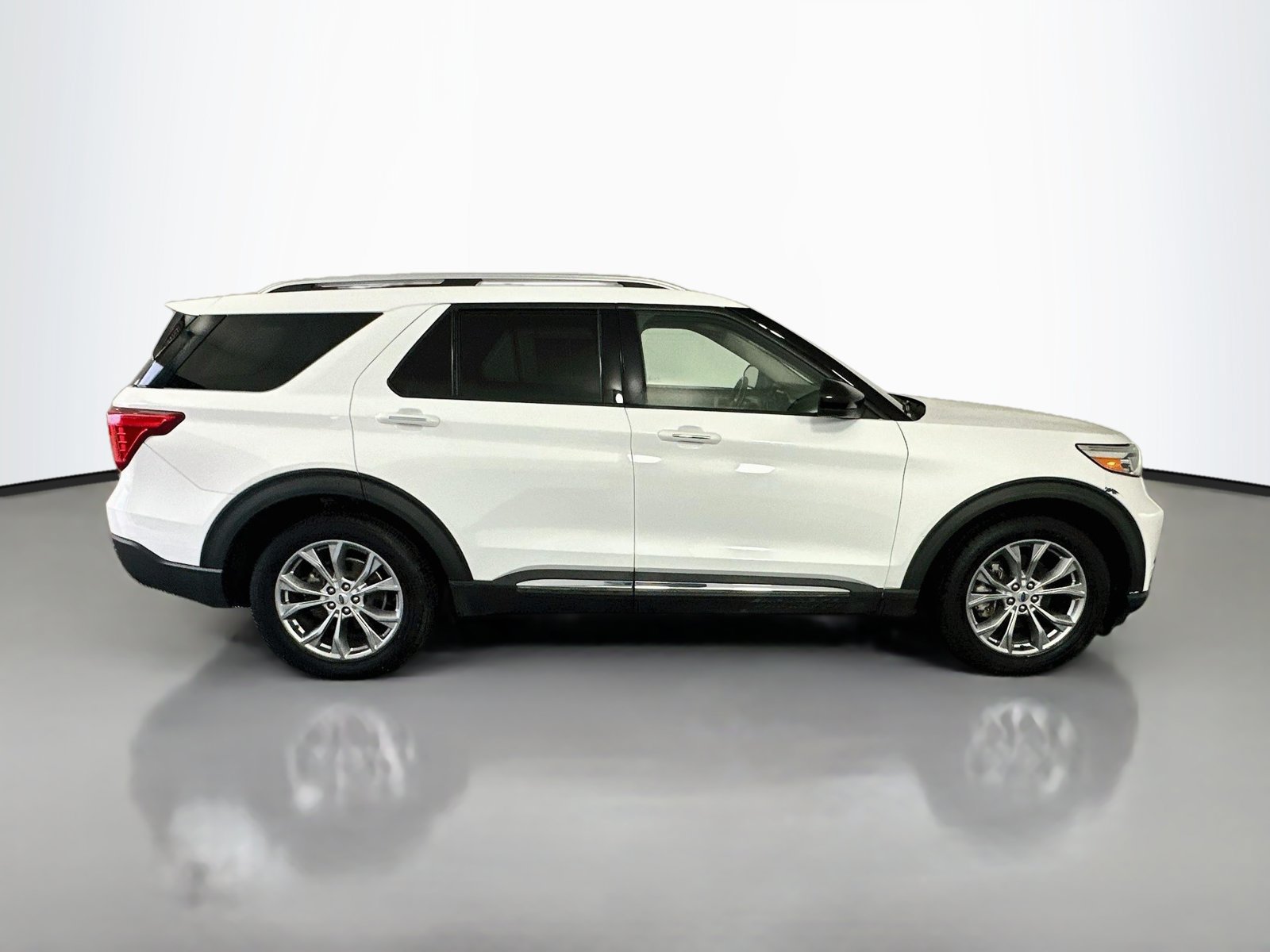 Used 2022 Ford Explorer Limited RWD image 8