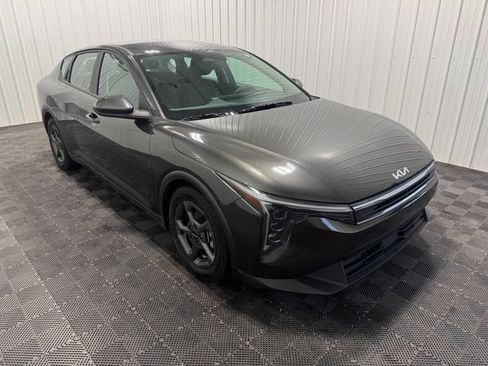 Used 2025 Kia K4 FWD image 2