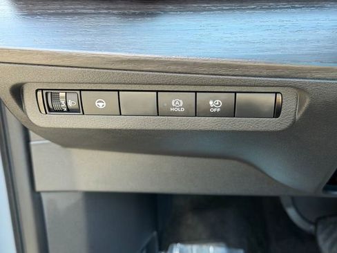 Certified 2024 Nissan Ariya FWD image 12