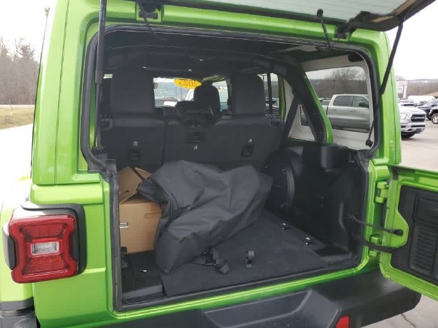 Used 2025 Jeep Wrangler Unlimited Rubicon AWD/4WD image 13