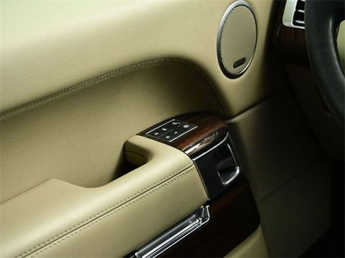Used 2017 Land Rover Range Rover Supercharged image 11