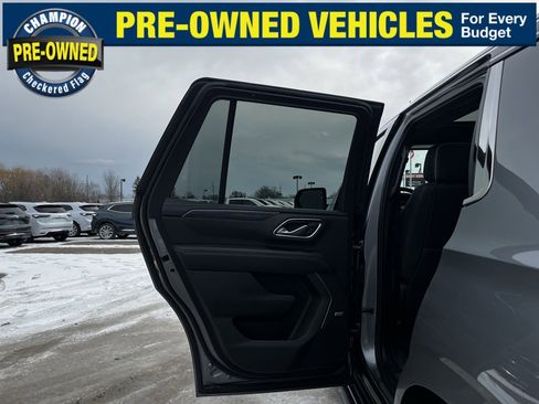 Used 2022 GMC Yukon SLT w/ SLT Premium Package image 25