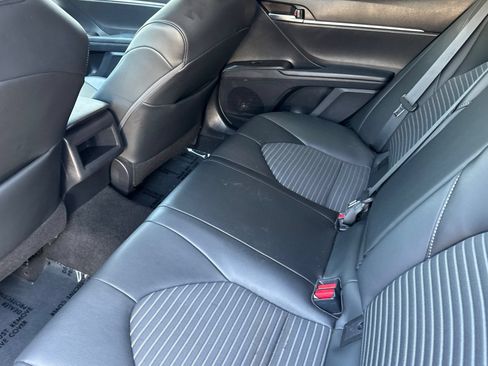 Used 2021 Toyota Camry SE FWD image 16