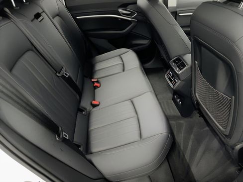 Used 2022 Audi e-tron Premium w/ Convenience Plus Package image 29